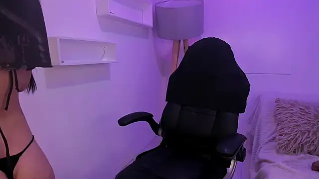 Snapshot of Hannie_ws chatting on February 10, 2026, 5:22 am Hannie ws online show from February 10, 2026, 5:22 am