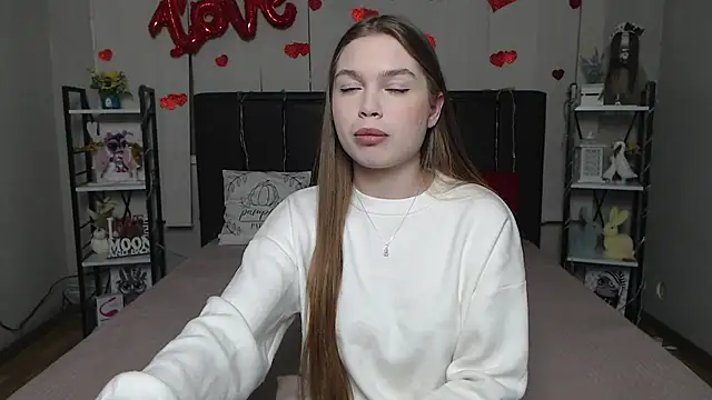 LaraPika online show from February 18, 2026, 6:09 am