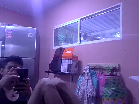 jeremy scott online show from September 28, 2025, 3:50 pm