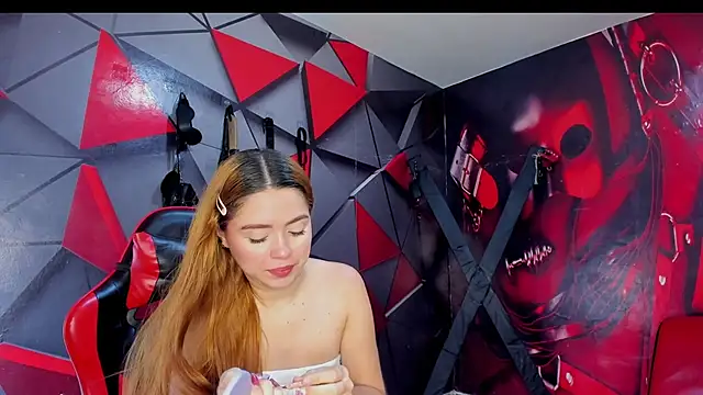 Hana and Zeta online show from February 3, 2026, 12:21 pm