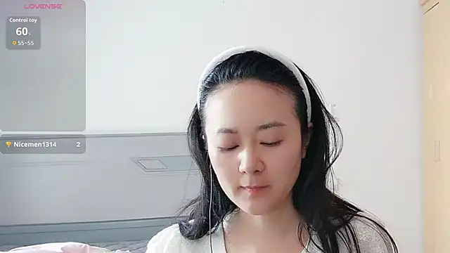 fanfan-FF online show from February 14, 2026, 4:53 am