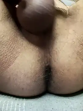 Snapshot of johngreece1 chatting on December 25, 2024, 9:13 am johngreece1 online show from December 25, 2024, 9:13 am