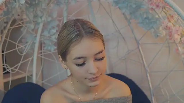 FlairCunard online show from December 25, 2024, 3:49 pm