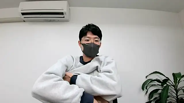 TakuryuJPN online show from December 15, 2024, 9:31 pm