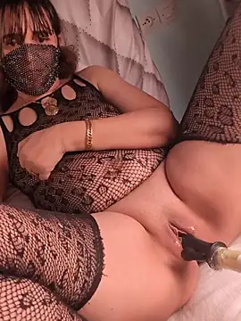 Lina lolo online show from February 21, 2026, 7:48 pm