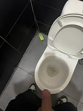 Snapshot of djtimka chatting on February 24, 2026, 1:58 am djtimka online show from February 24, 2026, 1:58 am