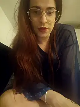 Snapshot of perla97 chatting on December 6, 2024, 2:38 pm perla97 online show from December 6, 2024, 2:38 pm