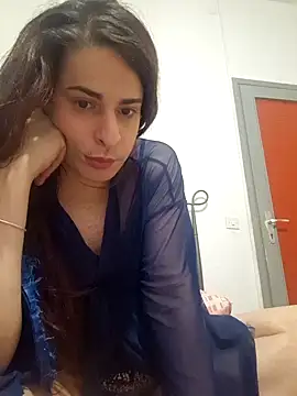 Snapshot of perla97 chatting on December 16, 2024, 10:24 pm perla97 online show from December 16, 2024, 10:24 pm