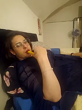 Snapshot of perla97 chatting on February 6, 2025, 11:48 pm perla97 online show from February 6, 2025, 11:48 pm