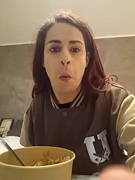 Snapshot of perla97 chatting on February 9, 2025, 7:19 pm perla97 online show from February 9, 2025, 7:19 pm