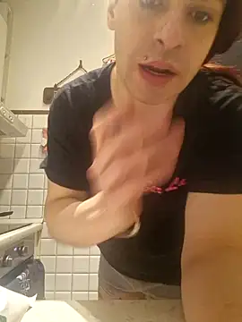 Snapshot of perla97 chatting on February 22, 2025, 8:42 pm perla97 online show from February 22, 2025, 8:42 pm