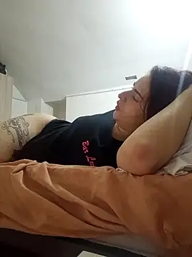 Snapshot of perla97 chatting on November 7, 2025, 5:13 pm perla97 online show from November 7, 2025, 5:13 pm