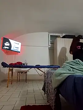 Snapshot of perla97 chatting on November 12, 2025, 5:13 pm perla97 online show from November 12, 2025, 5:13 pm