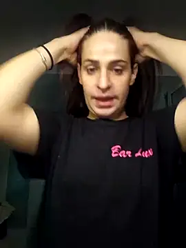 Snapshot of perla97 chatting on November 15, 2025, 4:47 pm perla97 online show from November 15, 2025, 4:47 pm