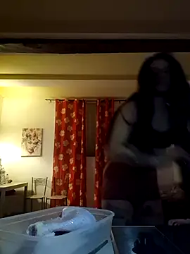 Snapshot of perla97 chatting on November 24, 2025, 5:23 pm perla97 online show from November 24, 2025, 5:23 pm