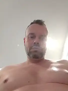 Snapshot of mikaaaaase chatting on November 1, 2025, 7:21 am mikaaaaase online show from November 1, 2025, 7:21 am