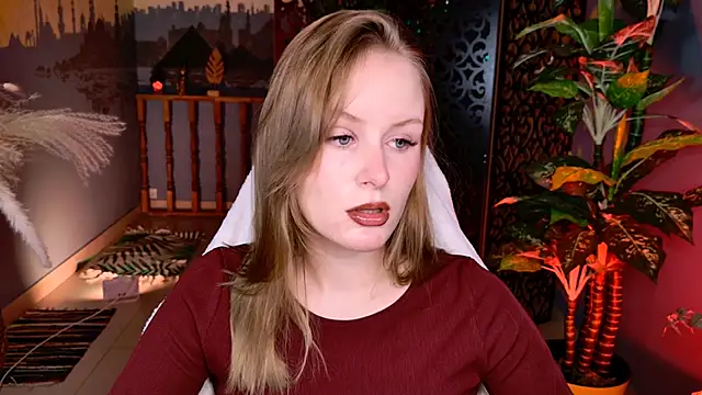 VivienLeeigh online show from February 10, 2026, 5:33 am