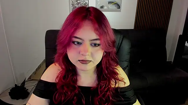 crimson tati  online show from September 25, 2025, 4:27 am