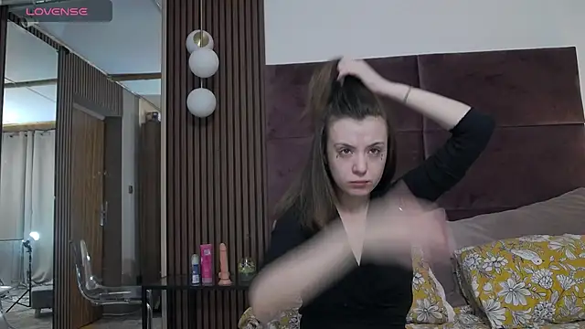 IvyBunny  online show from December 9, 2024, 6:45 am