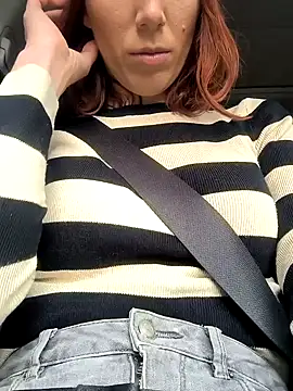 Snapshot of beaverwoman chatting on January 21, 2025, 12:18 pm beaverwoman online show from January 21, 2025, 12:18 pm