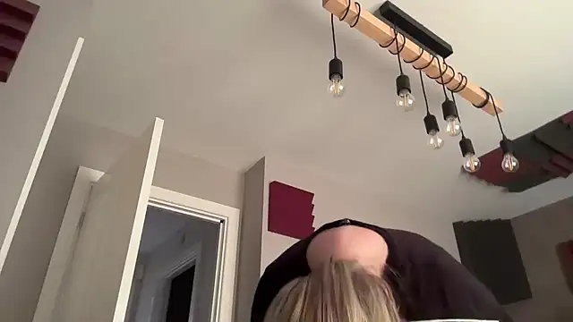 LustfulLuna  online show from November 13, 2025, 12:48 pm