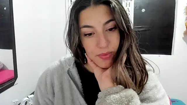 Snapshot of queen-natty chatting on January 29, 2025, 2:32 pm queen-natty online show from January 29, 2025, 2:32 pm