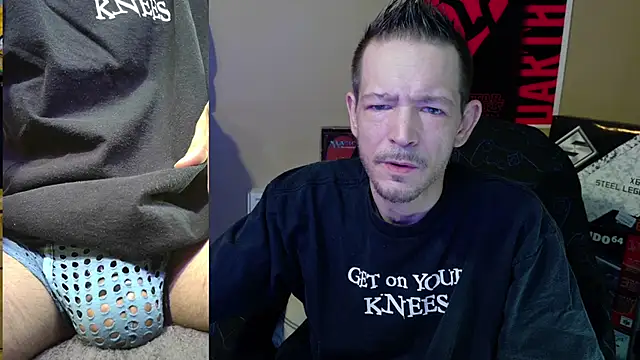 Snapshot of MasterForgedRayy chatting on January 1, 2025, 12:33 pm MasterForgedRayy online show from January 1, 2025, 12:33 pm