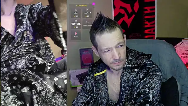 Snapshot of MasterForgedRayy chatting on January 23, 2025, 4:52 am MasterForgedRayy online show from January 23, 2025, 4:52 am