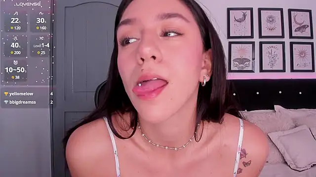 Snapshot of moonlygirl1 chatting on January 12, 2025, 3:46 pm moonlygirl1 online show from January 12, 2025, 3:46 pm