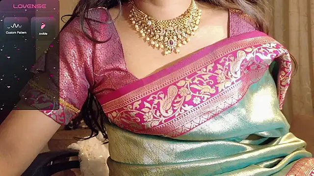 Snapshot of Only_hunny chatting on February 1, 2026, 10:14 am Only hunny online show from February 1, 2026, 10:14 am