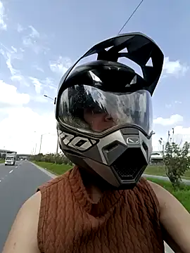 your red rose  online show from December 16, 2024, 3:54 pm