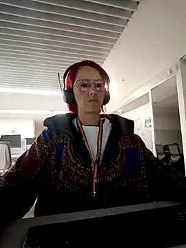 your red rose  online show from March 12, 2025, 11:42 am