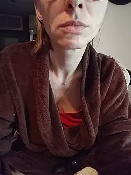 Snapshot of Cplhdef chatting on March 1, 2026, 7:27 pm Cplhdef online show from March 1, 2026, 7:27 pm