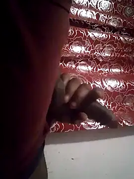 Snapshot of sunnybigd24 chatting on January 6, 2025, 6:25 am sunnybigd24 online show from January 6, 2025, 6:25 am