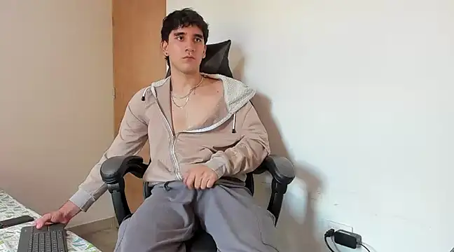 Snapshot of leo030809 chatting on March 19, 2025, 5:50 pm leo030809 online show from March 19, 2025, 5:50 pm