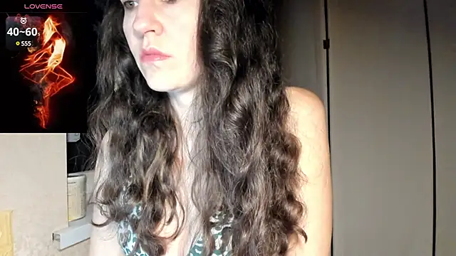 Snapshot of Found_Me chatting on December 13, 2024, 1:37 am Found Me online show from December 13, 2024, 1:37 am