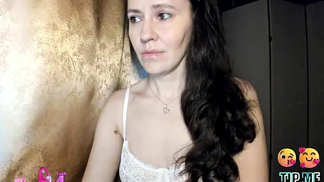 Snapshot of Found_Me chatting on November 13, 2025, 1:04 am Found Me online show from November 13, 2025, 1:04 am