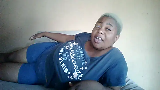 Snapshot of bustyboobs6 chatting on February 5, 2026, 7:13 am bustyboobs6 online show from February 5, 2026, 7:13 am