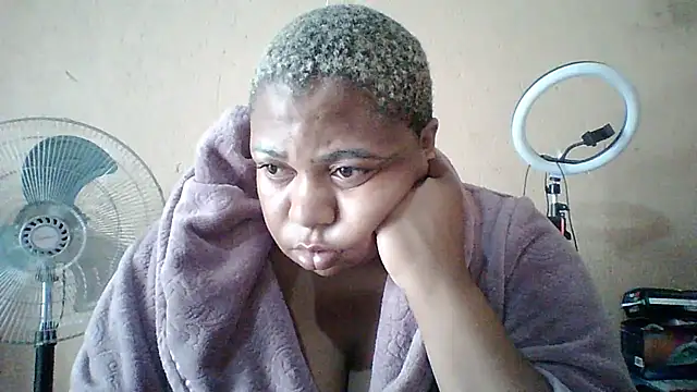 Snapshot of bustyboobs6 chatting on February 16, 2026, 5:58 am bustyboobs6 online show from February 16, 2026, 5:58 am