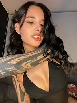 Snapshot of alessia_iris19 chatting on September 28, 2025, 11:21 pm alessia iris19 online show from September 28, 2025, 11:21 pm