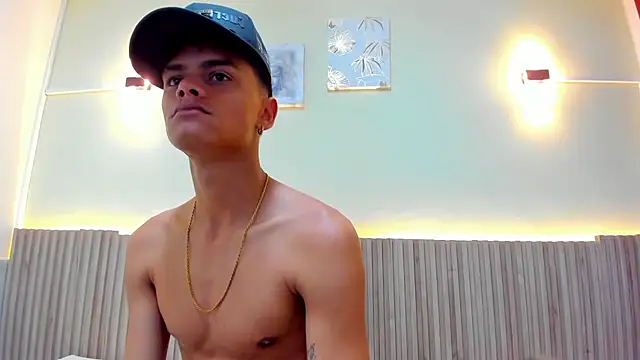 Snapshot of Billy_zander chatting on December 3, 2024, 1:32 pm Billy zander online show from December 3, 2024, 1:32 pm