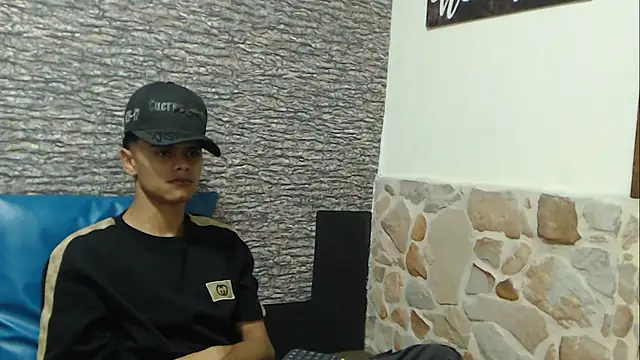 Snapshot of Billy_zander chatting on January 13, 2025, 12:45 pm Billy zander online show from January 13, 2025, 12:45 pm