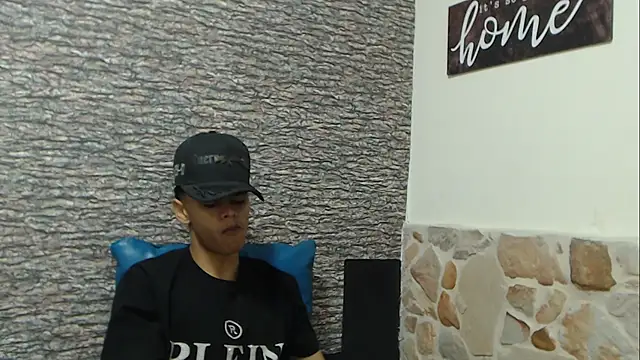 Snapshot of Billy_zander chatting on January 14, 2025, 1:17 pm Billy zander online show from January 14, 2025, 1:17 pm