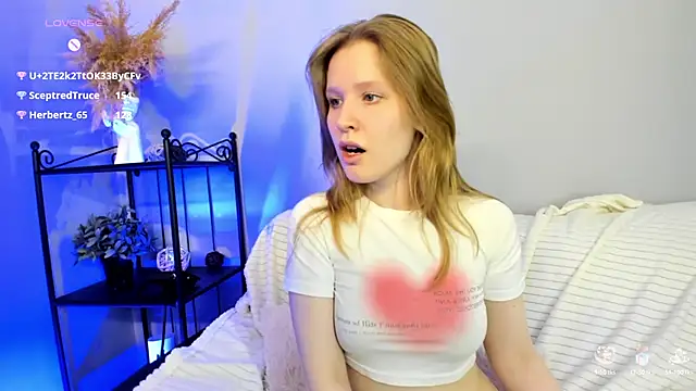 EvaStevs online show from January 4, 2025, 9:41 pm