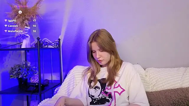 EvaStevs online show from January 10, 2025, 10:25 pm