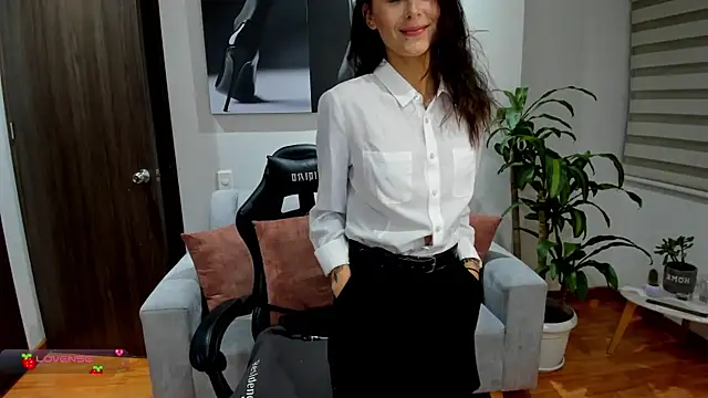 Emmy petit online show from February 11, 2025, 1:52 am