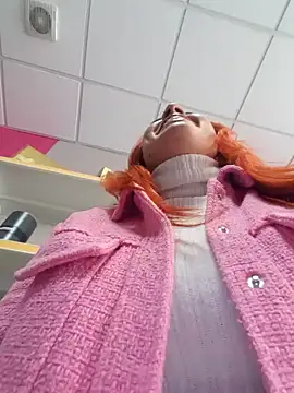 Snapshot of alexxxa69 chatting on March 13, 2025, 9:21 am alexxxa69 online show from March 13, 2025, 9:21 am