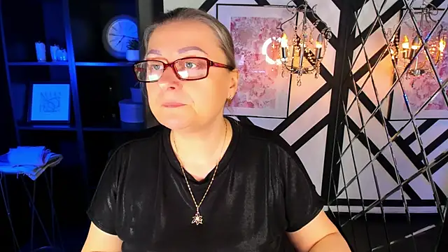 AlexandraKind online show from January 18, 2026, 8:34 pm