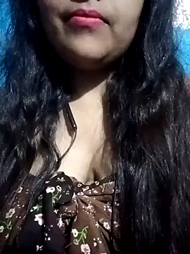 Snapshot of Love-Veronica chatting on February 19, 2026, 6:04 pm Love-Veronica online show from February 19, 2026, 6:04 pm