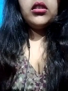 Snapshot of Love-Veronica chatting on February 20, 2026, 12:27 pm Love-Veronica online show from February 20, 2026, 12:27 pm